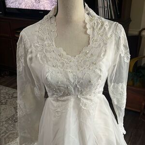 Elegant White Lace Dress vintage
